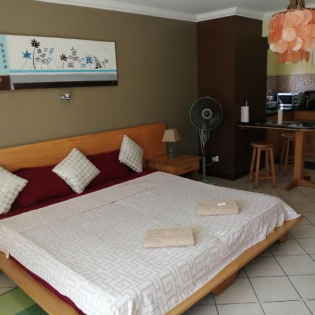 Residence Les Peupliers Flic en Flac Bagian luar foto