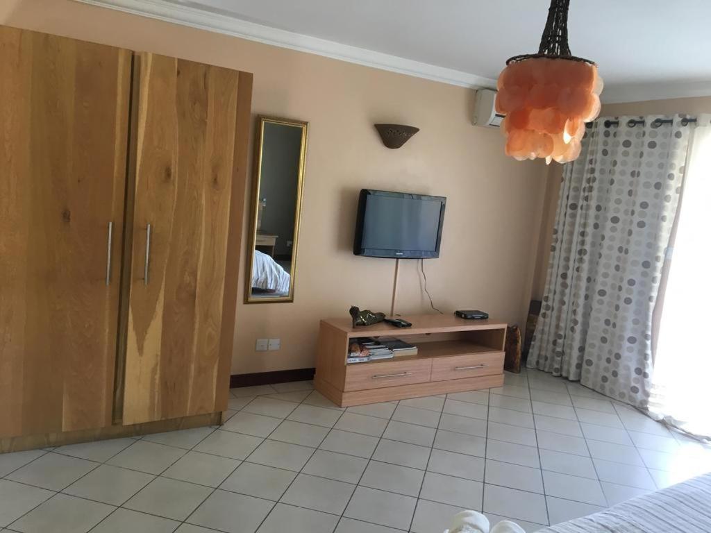 Residence Les Peupliers Flic en Flac Bagian luar foto